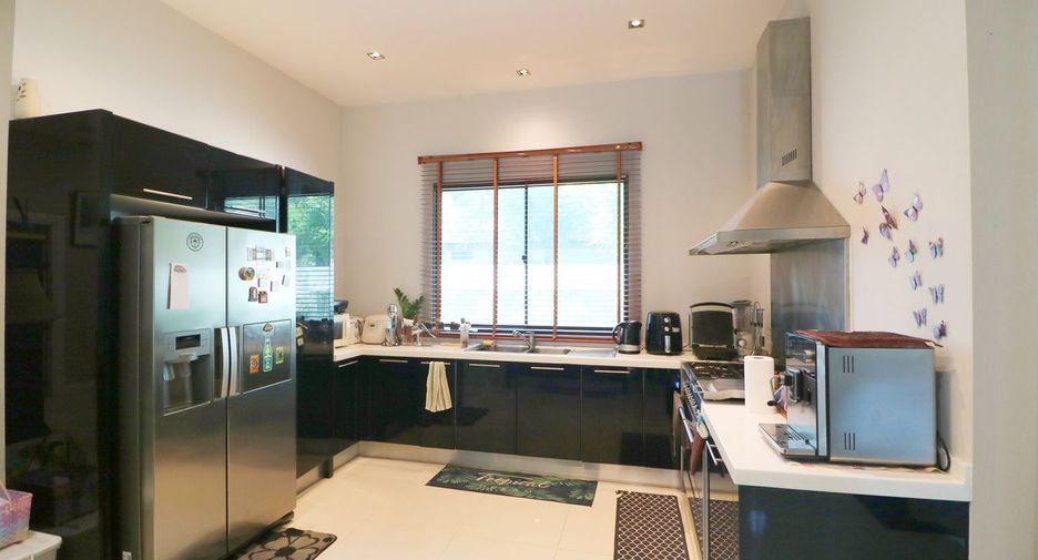 For sale 3 bed house in Mueang Udon Thani, Udon Thani