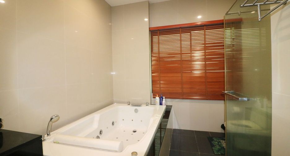 For sale 3 bed house in Mueang Udon Thani, Udon Thani