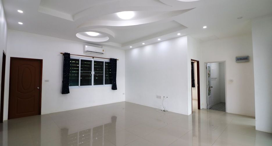 For sale 3 bed house in Mueang Udon Thani, Udon Thani