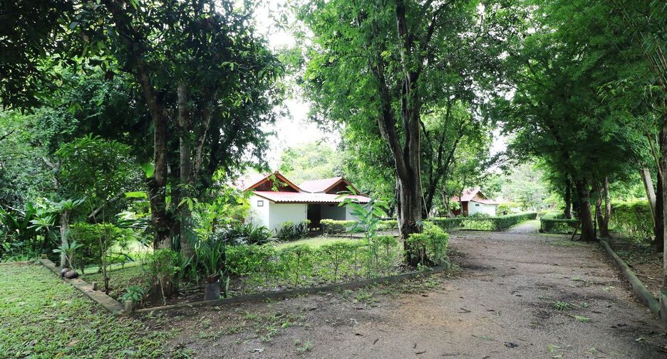 For sale 13 bedrooms retail Space 