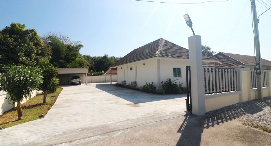 For sale 4 bed house in Mueang Udon Thani, Udon Thani