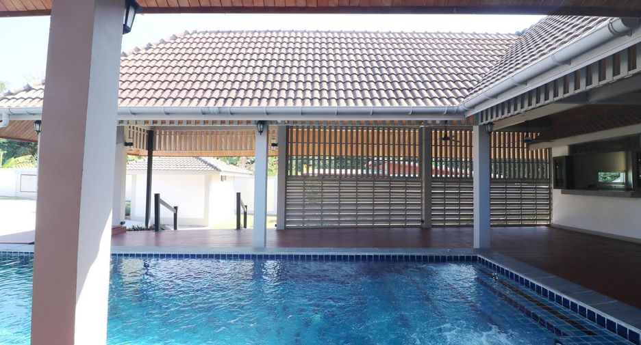 For sale 4 bed house in Mueang Udon Thani, Udon Thani