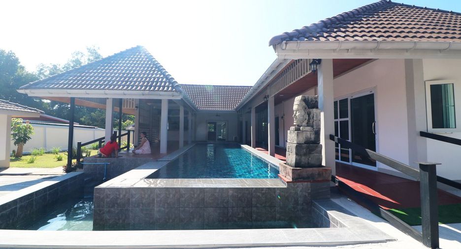 For sale 4 bed house in Mueang Udon Thani, Udon Thani