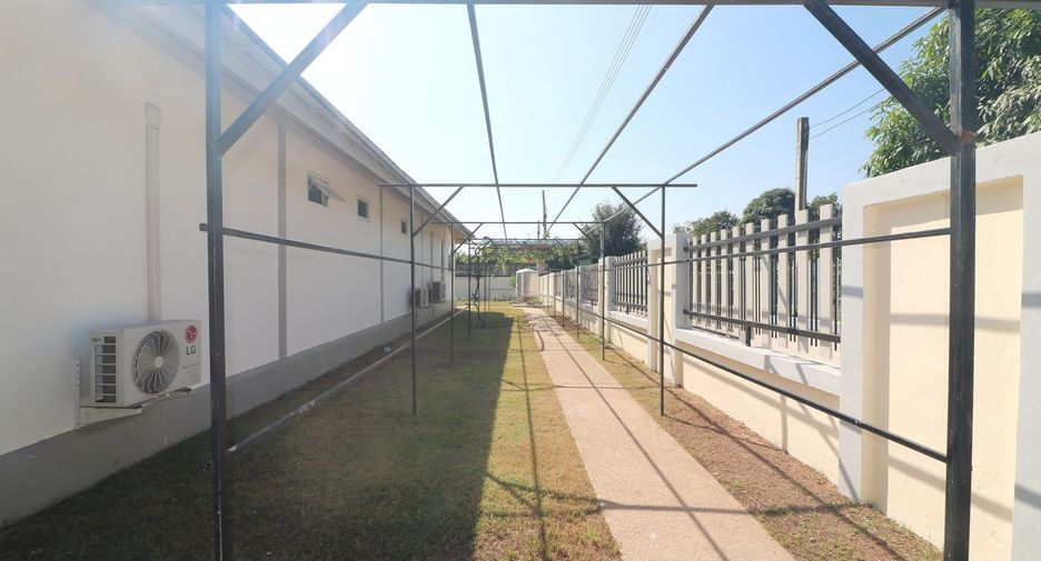 For sale 4 bed house in Mueang Udon Thani, Udon Thani