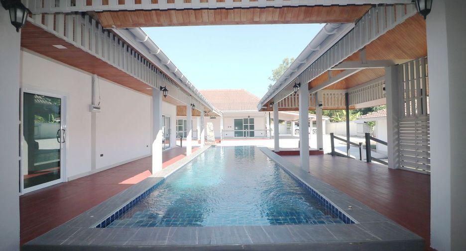 For sale 4 bed house in Mueang Udon Thani, Udon Thani