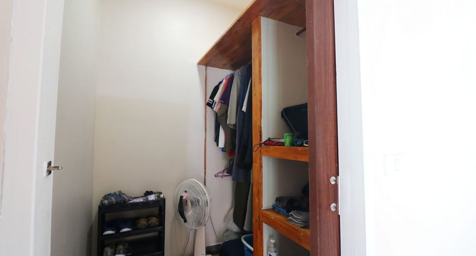 For sale 4 bed house in Mueang Udon Thani, Udon Thani