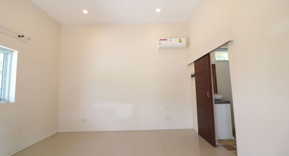 For sale 4 bed house in Mueang Udon Thani, Udon Thani