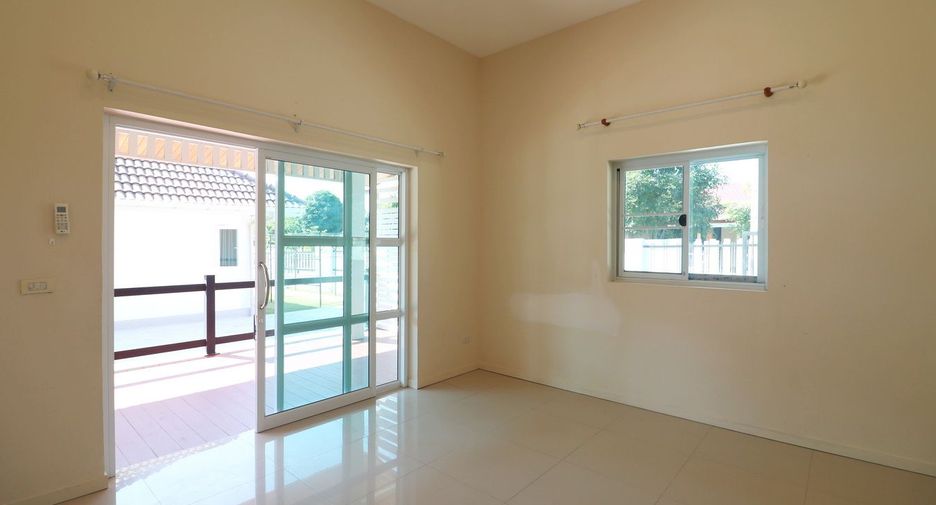 For sale 4 bed house in Mueang Udon Thani, Udon Thani