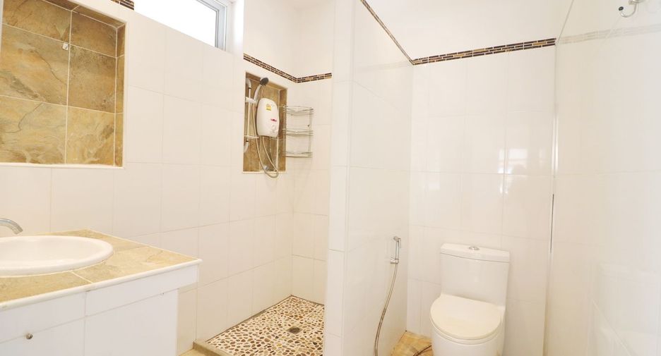 For sale 4 bed house in Mueang Udon Thani, Udon Thani