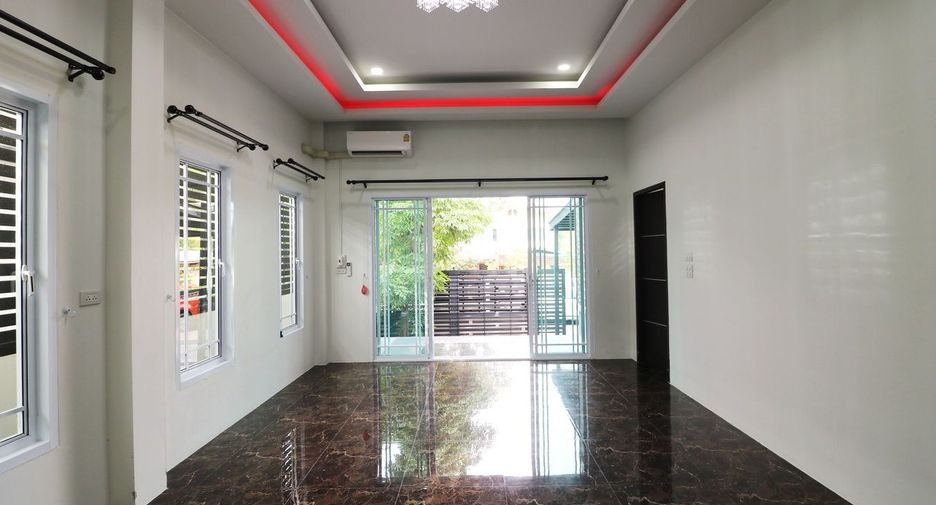 For sale 3 bed house in Mueang Udon Thani, Udon Thani