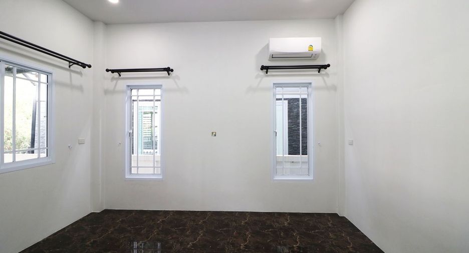 For sale 3 bed house in Mueang Udon Thani, Udon Thani