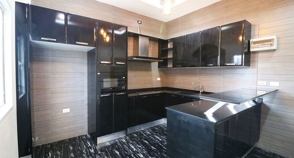 For sale 3 bed house in Mueang Udon Thani, Udon Thani