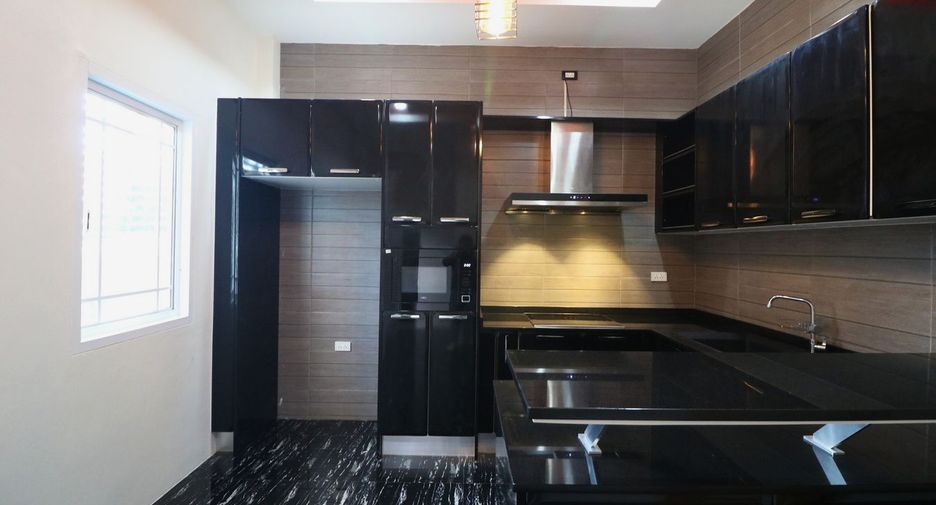 For sale 3 bed house in Mueang Udon Thani, Udon Thani