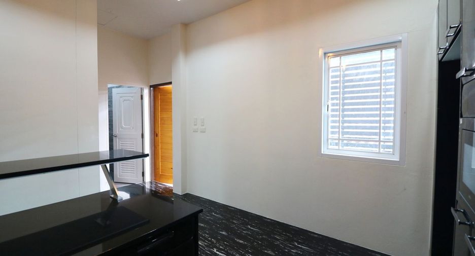 For sale 3 bed house in Mueang Udon Thani, Udon Thani