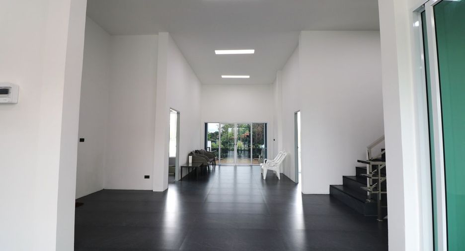 For sale 3 bed house in Mueang Udon Thani, Udon Thani