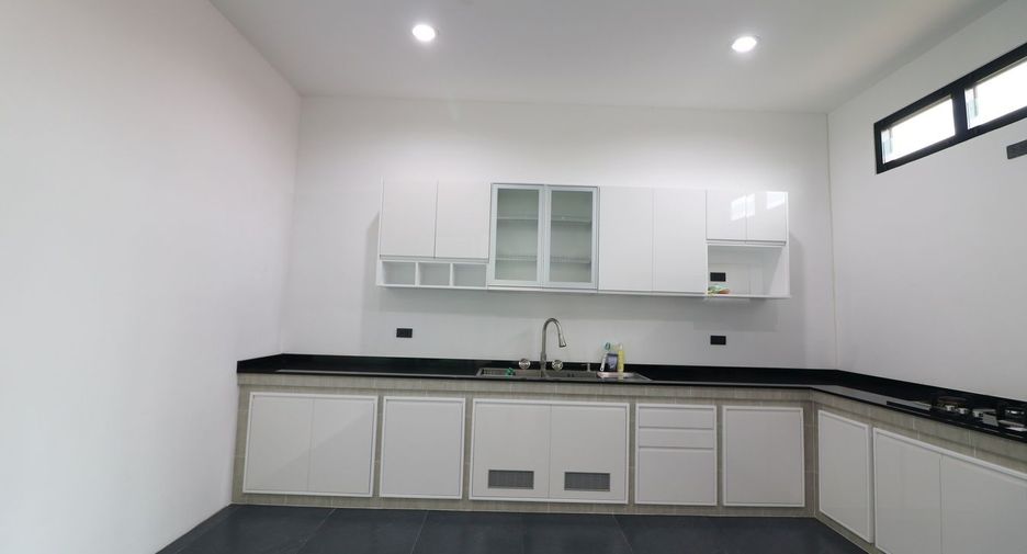 For sale 3 bed house in Mueang Udon Thani, Udon Thani