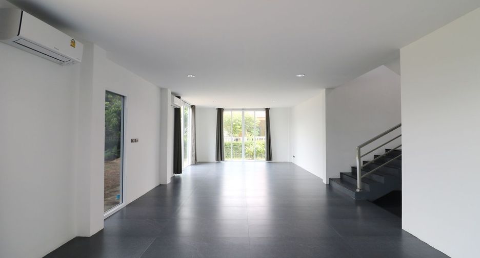 For sale 3 bed house in Mueang Udon Thani, Udon Thani