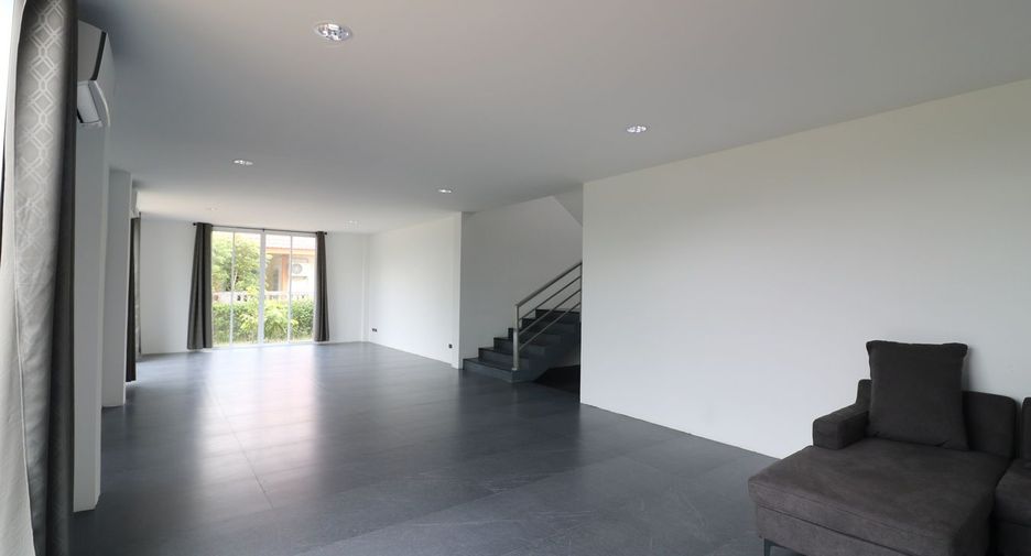 For sale 3 bed house in Mueang Udon Thani, Udon Thani