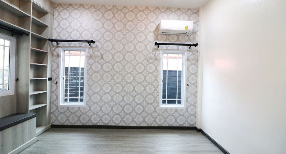 For sale 3 bed house in Mueang Udon Thani, Udon Thani