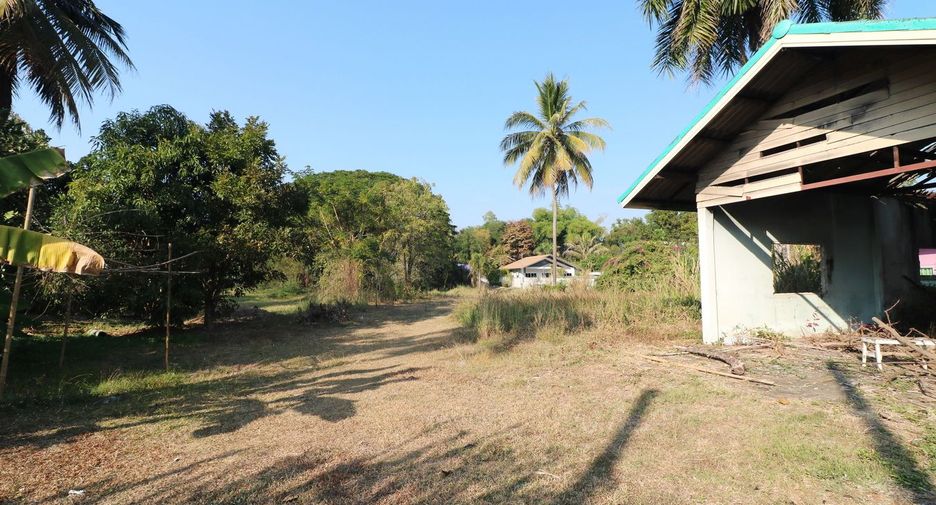 À vendre terrain à Mueang Udon Thani, Udon Thani