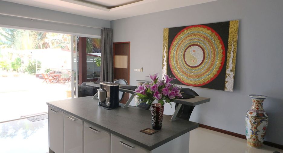 For sale 4 bed house in Mueang Udon Thani, Udon Thani
