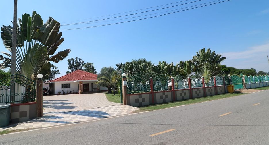For sale 4 bed house in Mueang Udon Thani, Udon Thani