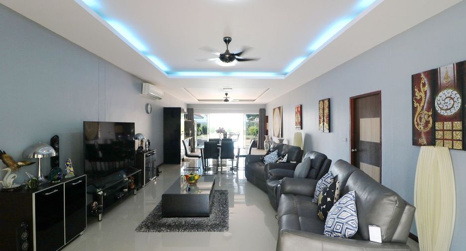 For sale 4 bed house in Mueang Udon Thani, Udon Thani