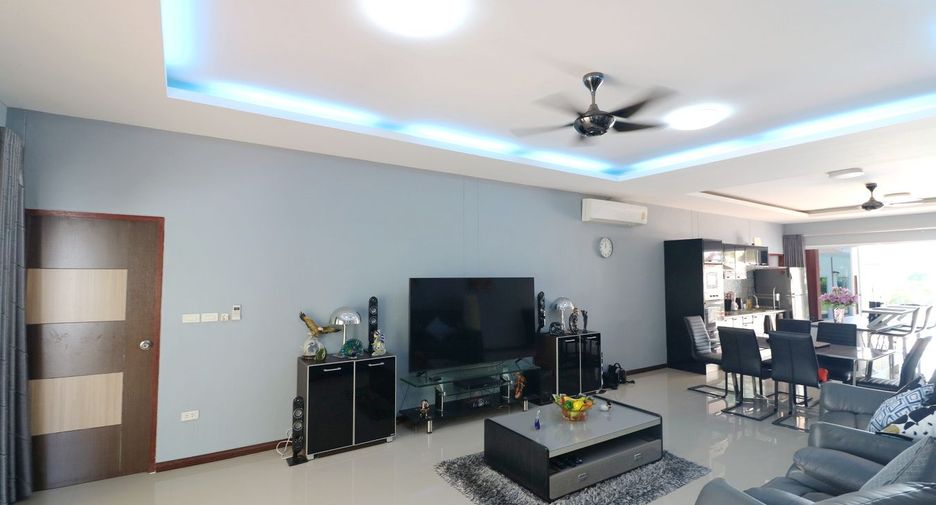 For sale 4 bed house in Mueang Udon Thani, Udon Thani