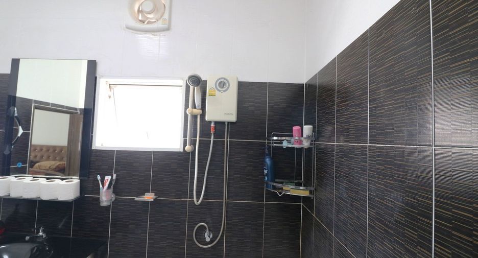 For sale 4 bed house in Mueang Udon Thani, Udon Thani