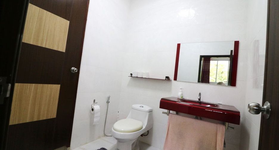 For sale 4 bed house in Mueang Udon Thani, Udon Thani