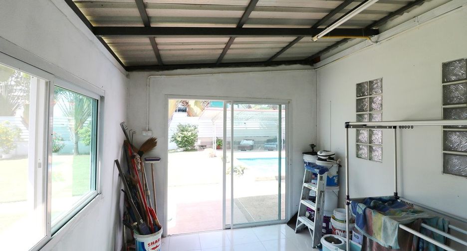 For sale 4 bed house in Mueang Udon Thani, Udon Thani