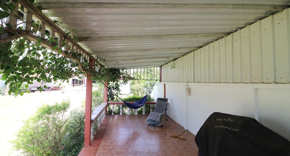 For sale 4 bed house in Mueang Udon Thani, Udon Thani