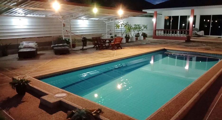 For sale 4 bed house in Mueang Udon Thani, Udon Thani