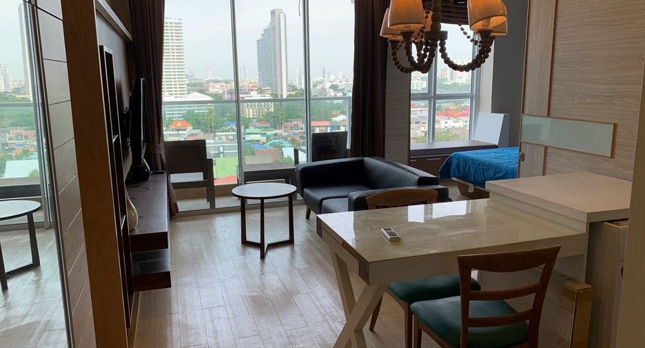 For rent and for sale 1 bed condo in Bang Lamung, Chonburi