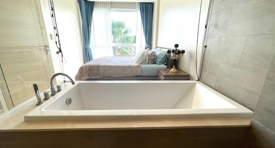 For sale 2 ベッドルーム condo in Bang Lamung, Chonburi