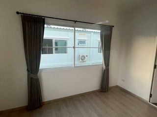 For rent and for sale 2 bed townhouse in Phra Samut Chedi, Samut Prakan