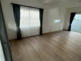 For rent and for sale 2 bed townhouse in Phra Samut Chedi, Samut Prakan