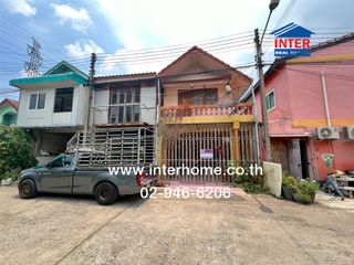 For sale 2 bed townhouse in Mueang Samut Sakhon, Samut Sakhon