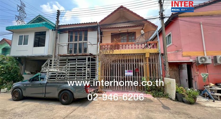 For sale 2 bed townhouse in Mueang Samut Sakhon, Samut Sakhon