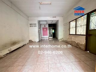 For sale 2 bed townhouse in Mueang Samut Sakhon, Samut Sakhon