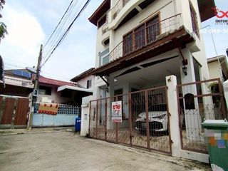 For sale 5 Beds townhouse in Bang Na, Bangkok
