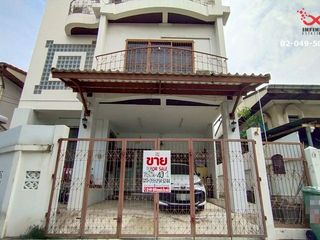 For sale 5 Beds townhouse in Bang Na, Bangkok