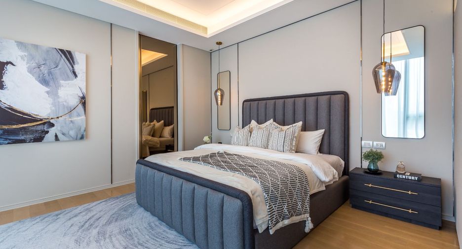 For rent 2 bedrooms condo in Pathum Wan, Bangkok