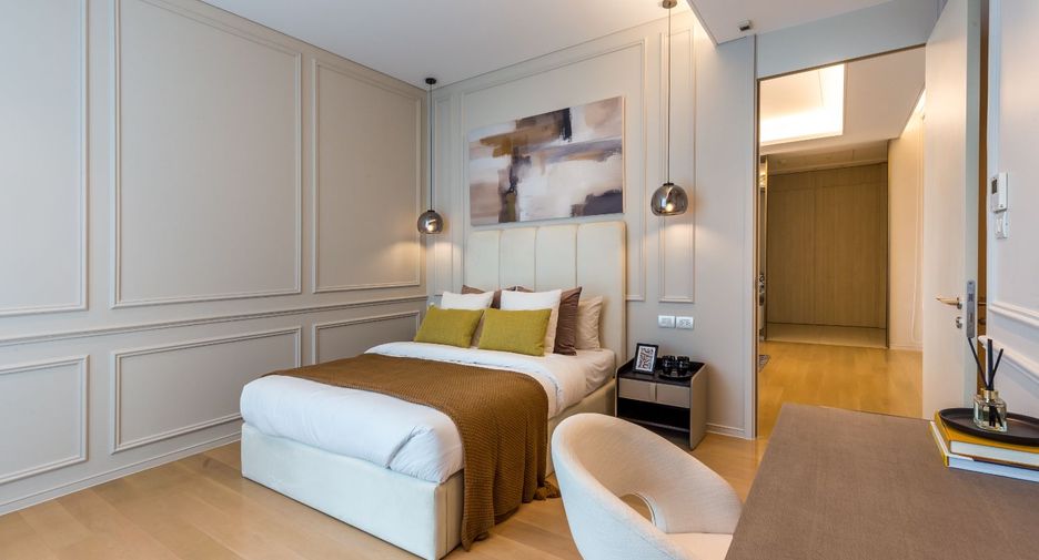 For rent 2 bedrooms condo in Pathum Wan, Bangkok