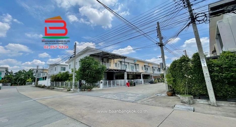 出售 3 卧室 联排别墅 在 Chom Thong, 曼谷