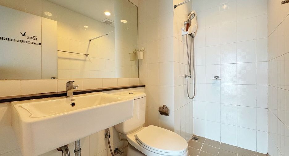 For rent 1 bed condo in Bang Kapi, Bangkok