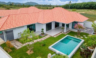 À vendre 3 chambres villa à Hua Hin, Prachuap Khiri Khan