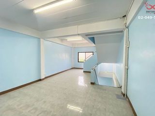 For sale 3 Beds retail Space in Lam Luk Ka, Pathum Thani