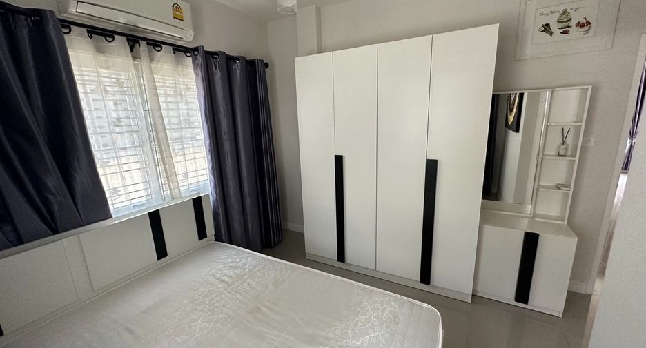 For sale 4 bedrooms house in San Kamphaeng, Chiang Mai