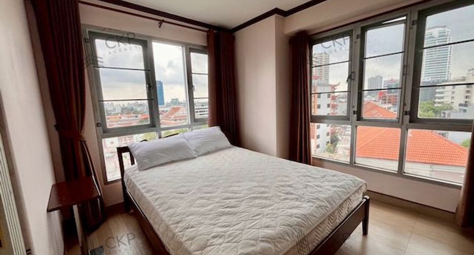 For sale 2 bedrooms condo in Yan Nawa, Bangkok